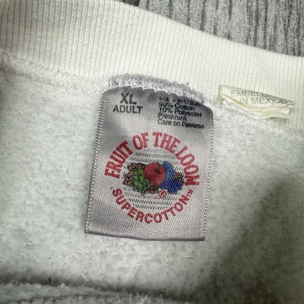 Vintage 90s Fruit Of The Loom Tweety Bird Looney Tunes Sweatshirt White Size XL - Picture 4 of 15